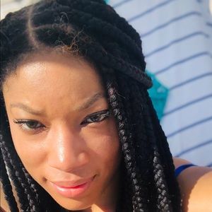 Meet your Posher, Tiara